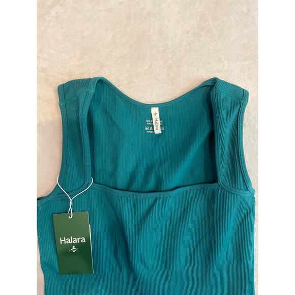 NWT HALARA Seamless Yoga Jumpsuit M Teal Green Square Neck Sleeveless 7/8 Length - Picture 4 of 9